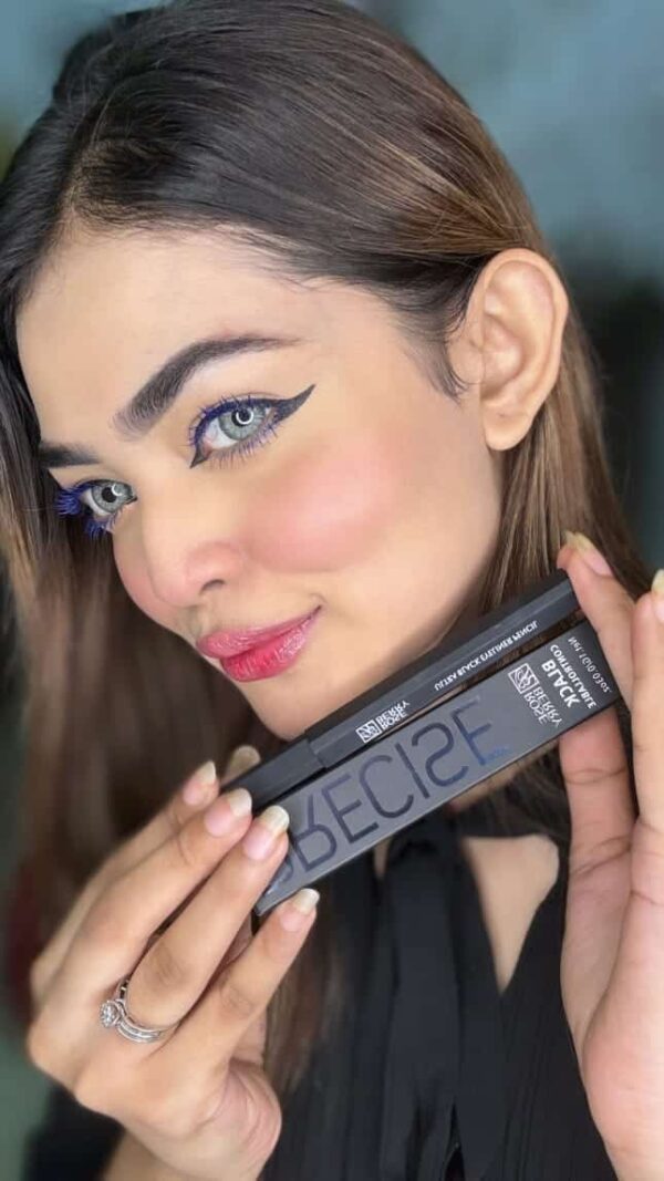 Roseberry Pen Black Eyeliner - Image 3